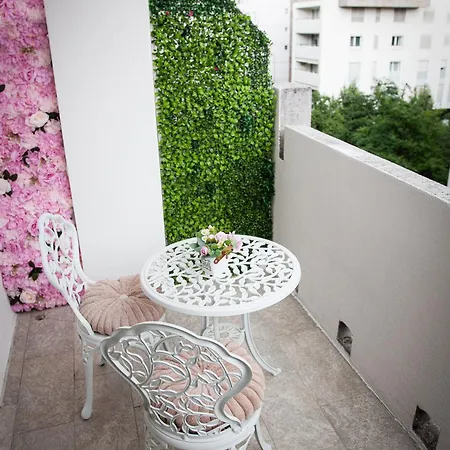 New Auris - Monolocale In Centro Con Terrazzo